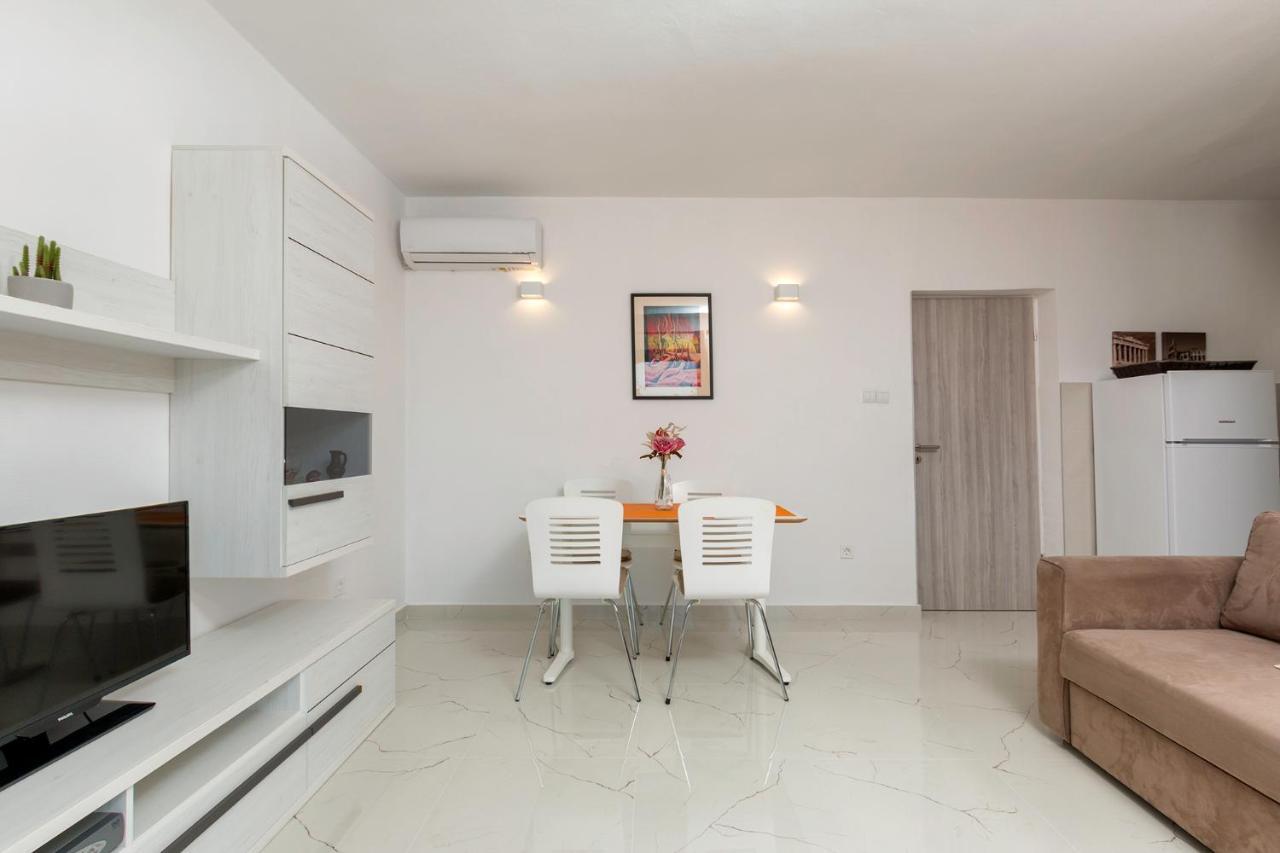 Apartments Marija 821 Pula Exterior foto