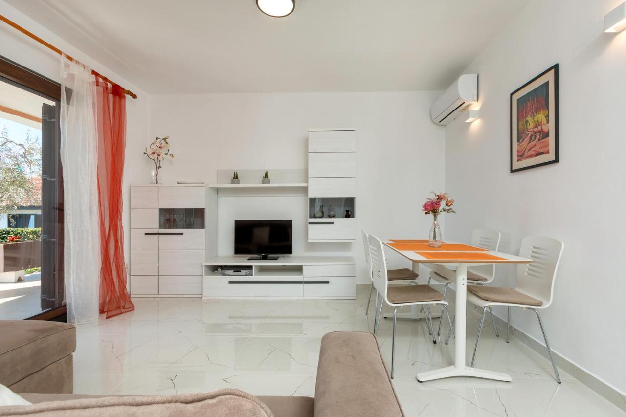 Apartments Marija 821 Pula Exterior foto