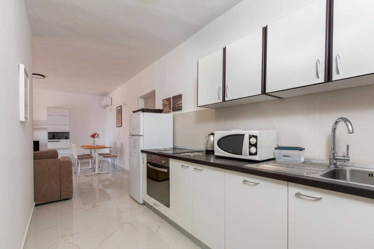 Apartments Marija 821 Pula Exterior foto
