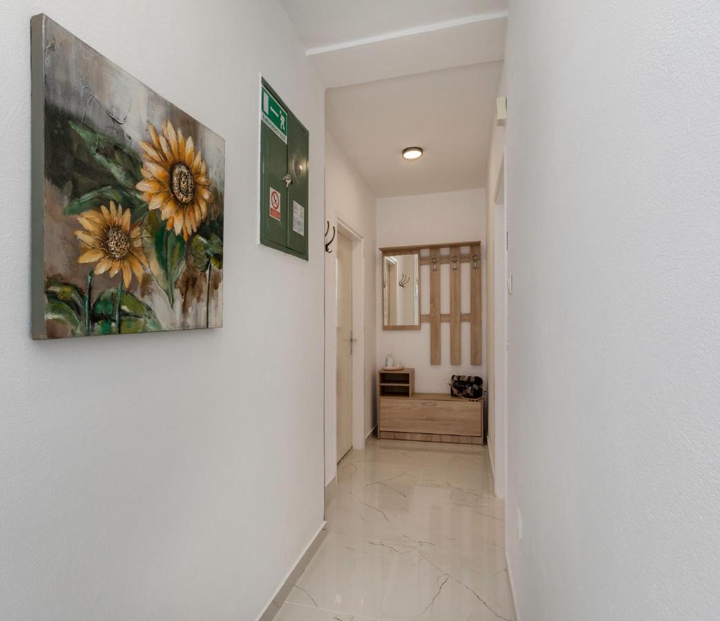 Apartments Marija 821 Pula Exterior foto